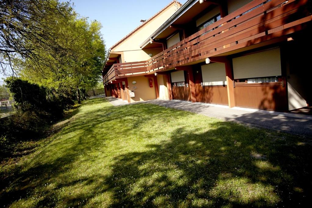 Greet Hotel Châtellerault Eksteriør billede