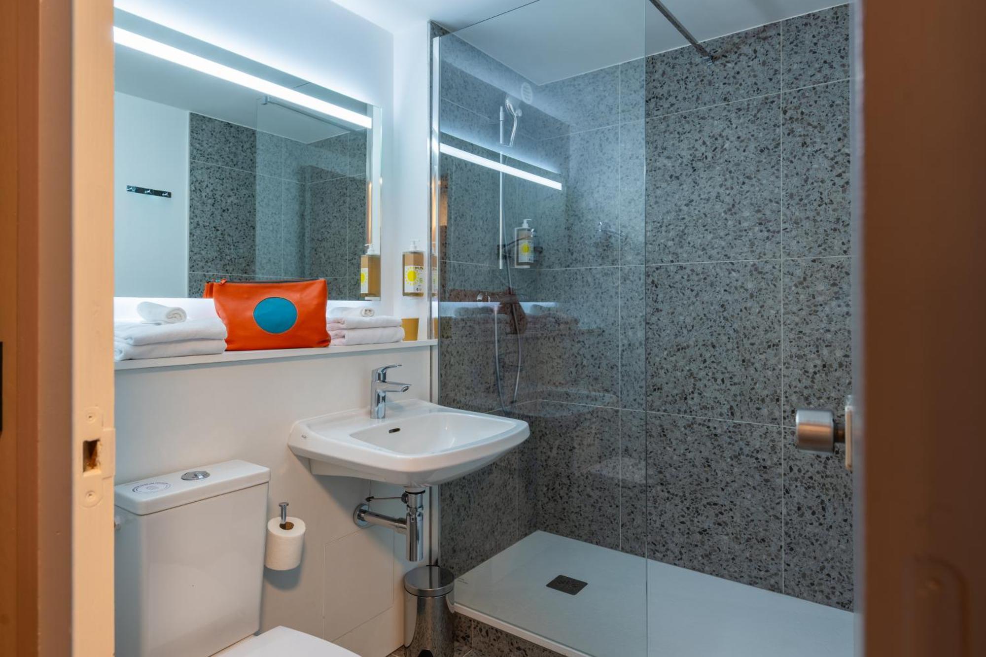 Greet Hotel Châtellerault Eksteriør billede